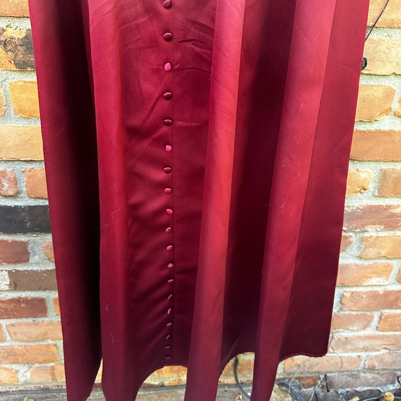 Alfred Angelo Burgundy Prom / Bridesmaid Gown - Picture 5 of 7